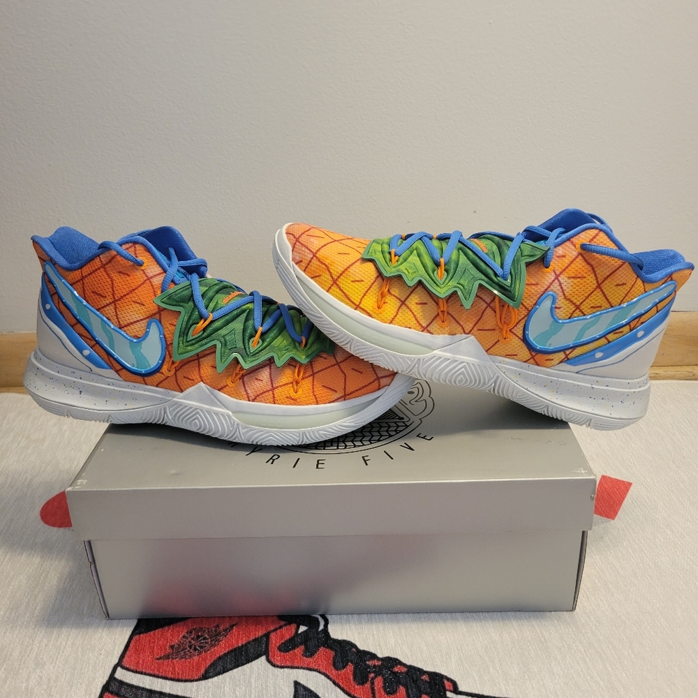 Kyrie 5 Pineapple House Spongebob Size 11 Deadstock AUTHENTIC